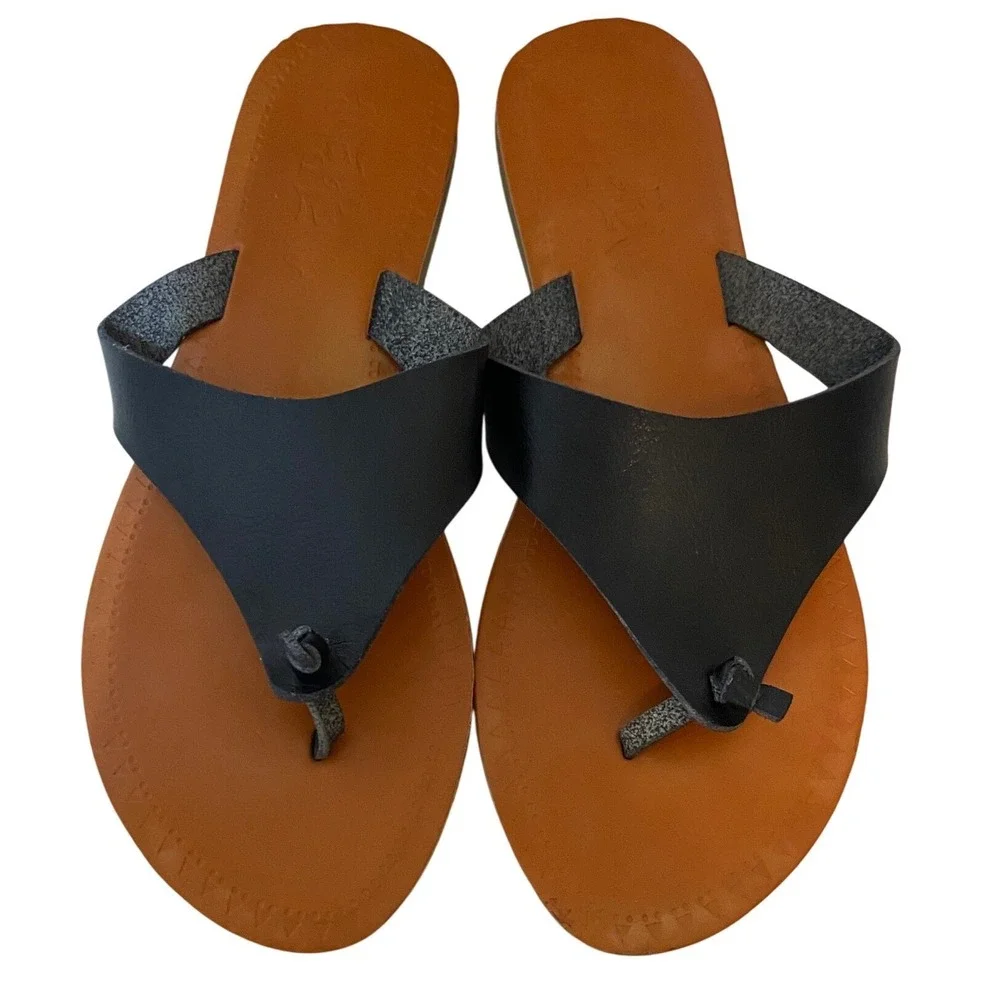 Madpole Black Thong Sandals Womens Size 7 Flat Flip Flops Minimalist Summer Shoe